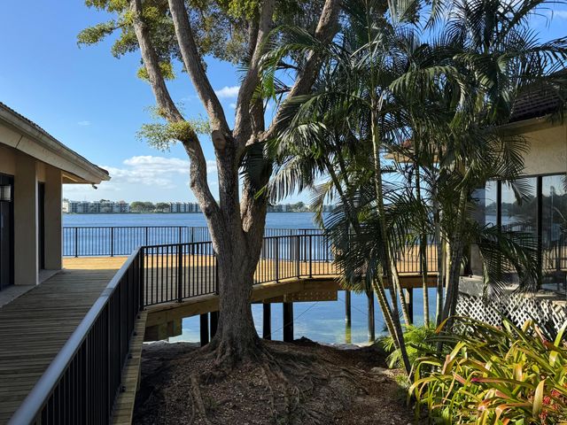 116 Lake Emerald Drive 101, Oakland Park, FL 33309