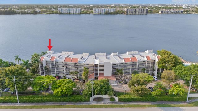 116 Lake Emerald Drive 101, Oakland Park, FL 33309
