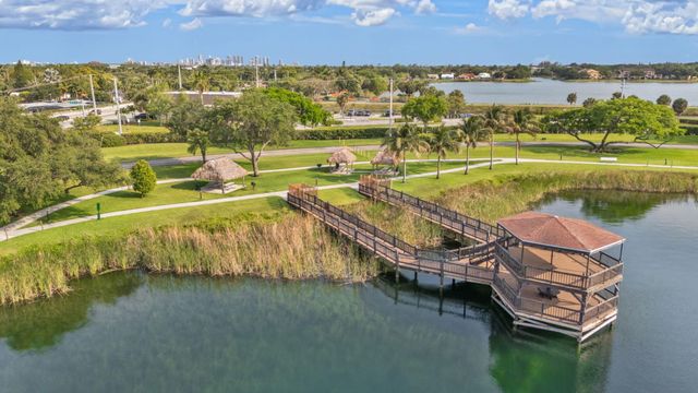 116 Lake Emerald Drive 101, Oakland Park, FL 33309