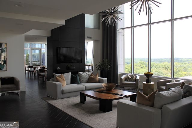 855 PEACHTREE Street NE 3201, Atlanta, GA 30308