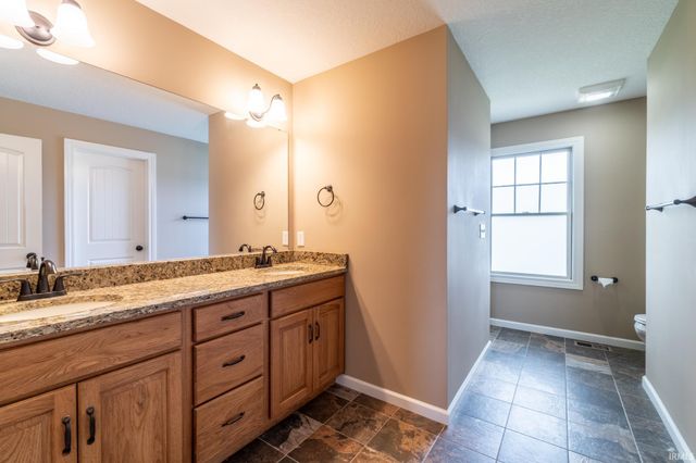 1235 Yorkshire Drive, Shipshewana, IN 46565