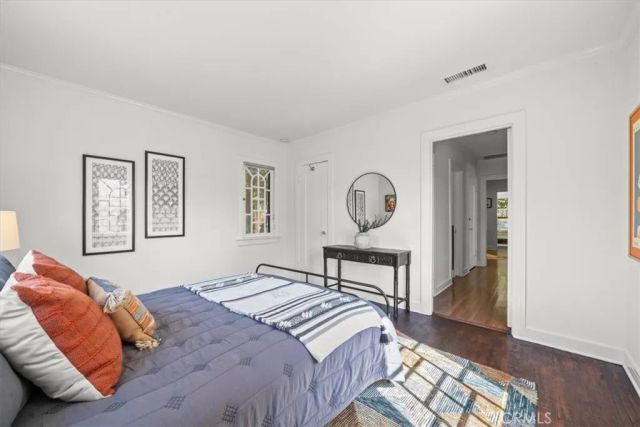11155 Hortense Street, Toluca Lake, CA 91602