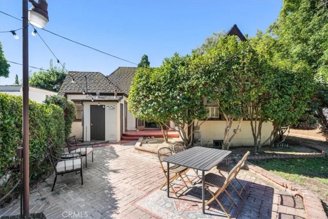 11155 Hortense Street, Toluca Lake, CA 91602