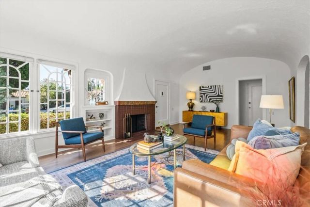 11155 Hortense Street, Toluca Lake, CA 91602