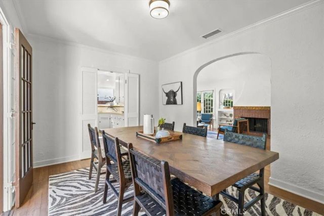 11155 Hortense Street, Toluca Lake, CA 91602