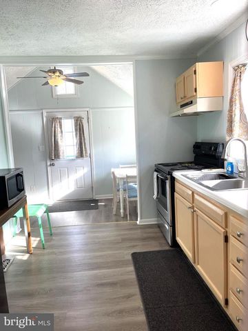 221 MADISON ST, Colonial Beach, VA 22443