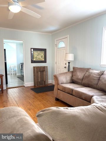 221 MADISON ST, Colonial Beach, VA 22443