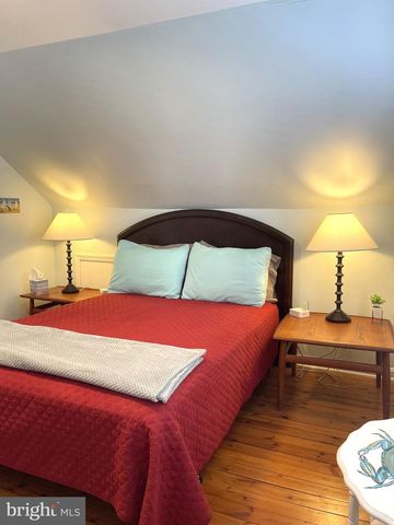 221 MADISON ST, Colonial Beach, VA 22443