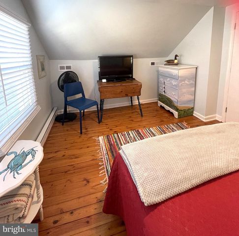 221 MADISON ST, Colonial Beach, VA 22443