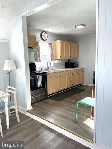 221 MADISON ST, Colonial Beach, VA 22443