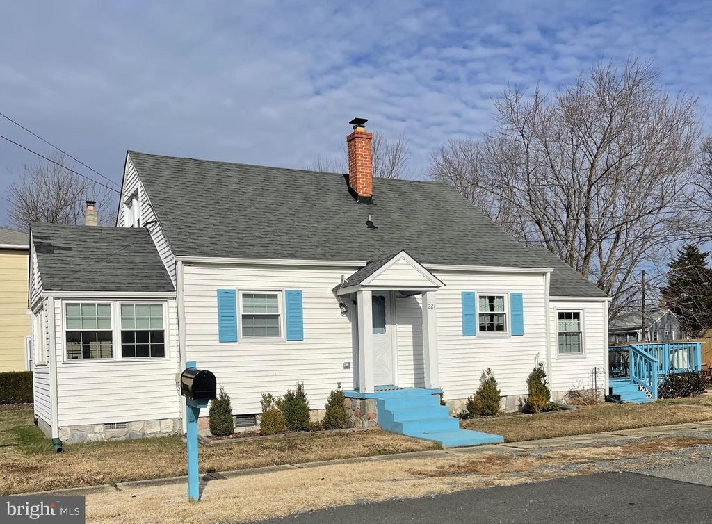 221 MADISON ST, Colonial Beach, VA 22443