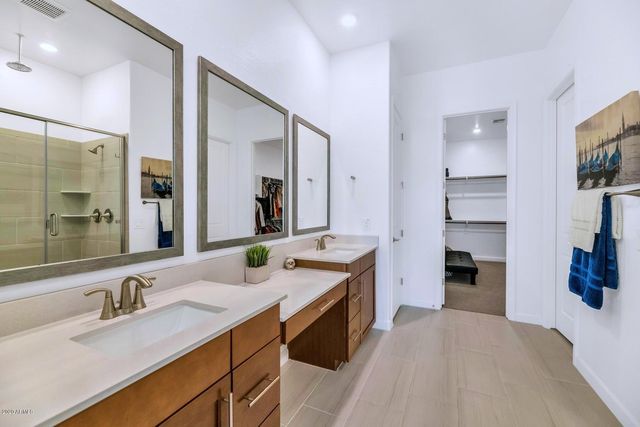 16979 W ALAMEDA Road, Surprise, AZ 85387