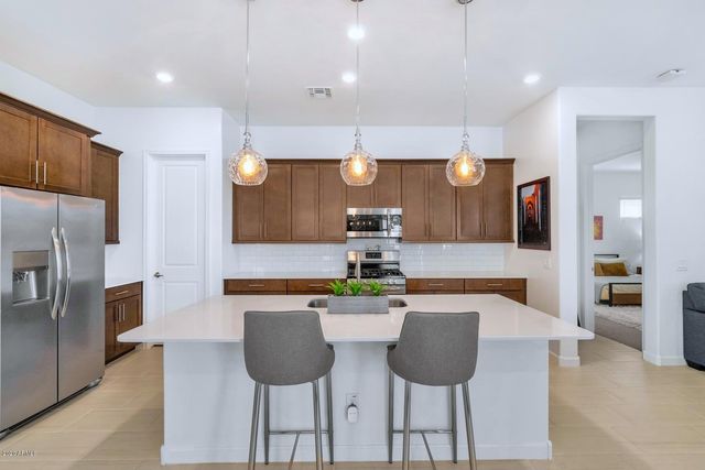 16979 W ALAMEDA Road, Surprise, AZ 85387