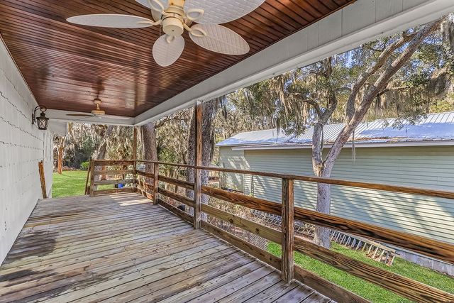 1090 Goldfinch Loop NE, Townsend, GA 31331