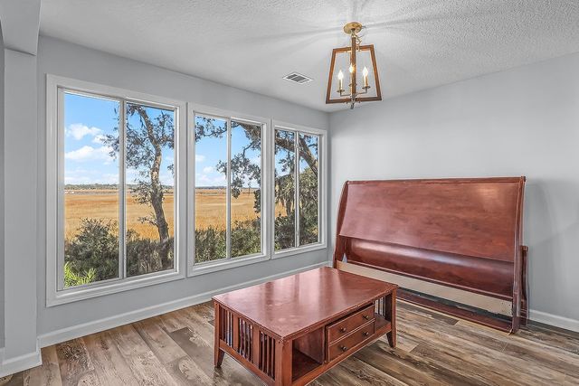 1090 Goldfinch Loop NE, Townsend, GA 31331