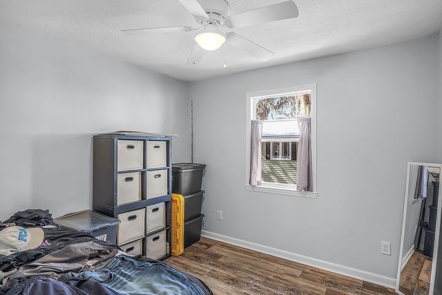 1090 Goldfinch Loop NE, Townsend, GA 31331