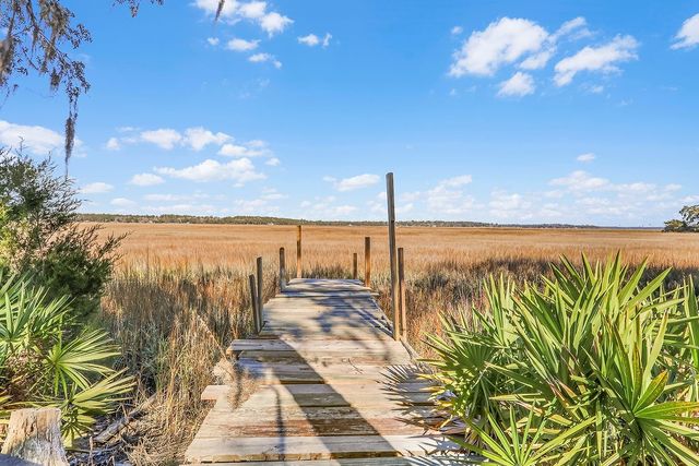 1090 Goldfinch Loop NE, Townsend, GA 31331