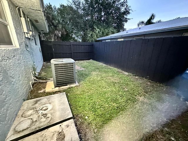 8867 Sunset Drive 8867, Palm Beach Gardens, FL 33410