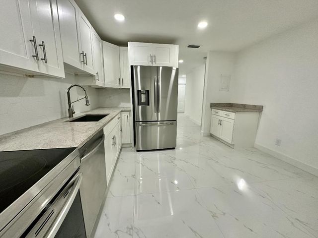 8867 Sunset Drive 8867, Palm Beach Gardens, FL 33410