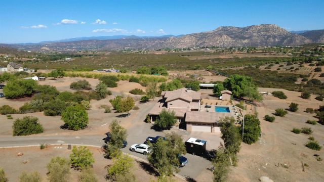 14909 Four Corners, Ramona, CA 92065