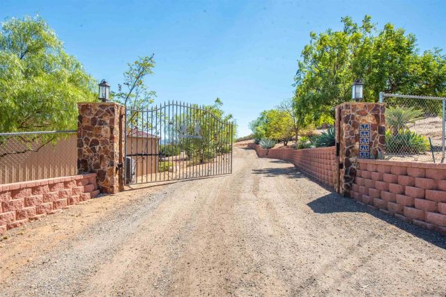 14909 Four Corners, Ramona, CA 92065