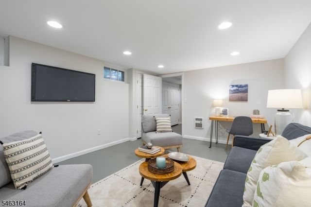 3 Plymouth Rd, Chatham Twp., NJ 07928