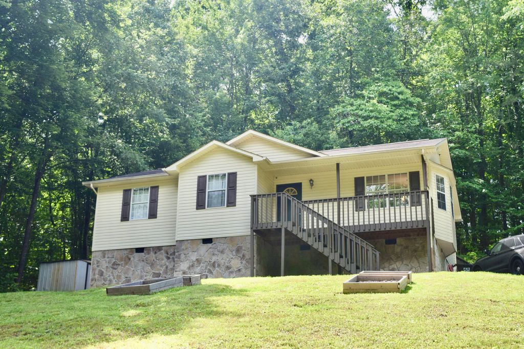 1704 Thatcher Road, Soddy Daisy, TN 37379
