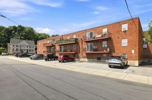 74 Springvale Ave 1, Chelsea, MA 02150