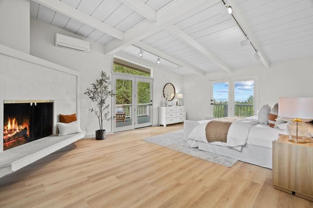 2987 Alexis Drive, Palo Alto, CA 94304