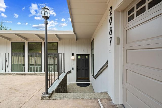 2987 Alexis Drive, Palo Alto, CA 94304