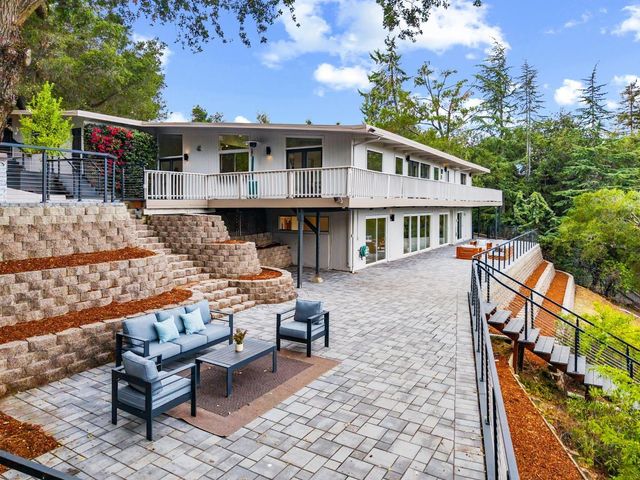 2987 Alexis Drive, Palo Alto, CA 94304