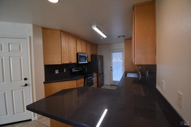 112 Treadway Ct, Cloverdale, CA 95425