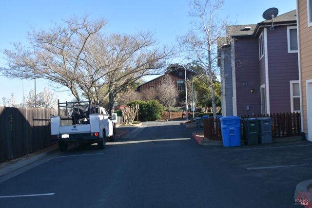 112 Treadway Ct, Cloverdale, CA 95425