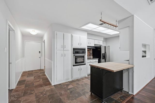 6006 Vicki John Drive, Houston, TX 77096