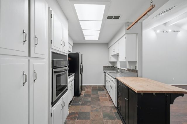 6006 Vicki John Drive, Houston, TX 77096