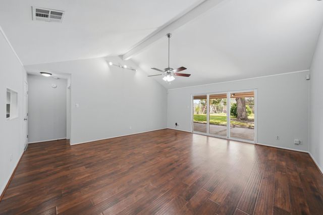6006 Vicki John Drive, Houston, TX 77096
