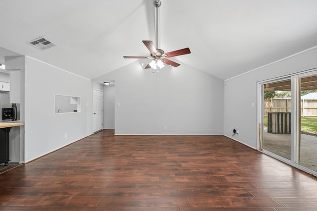 6006 Vicki John Drive, Houston, TX 77096