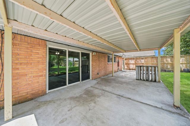6006 Vicki John Drive, Houston, TX 77096