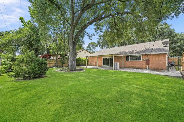 6006 Vicki John Drive, Houston, TX 77096