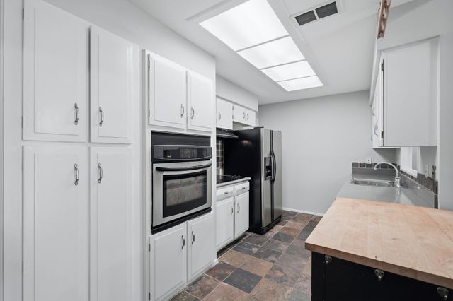 6006 Vicki John Drive, Houston, TX 77096