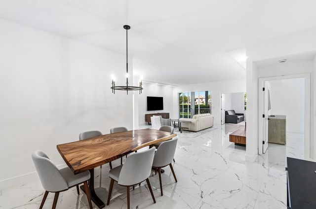 5082 Lake Catalina Drive A, Boca Raton, FL 33496