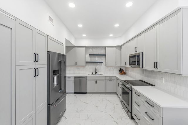 5082 Lake Catalina Drive A, Boca Raton, FL 33496