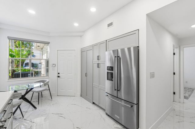 5082 Lake Catalina Drive A, Boca Raton, FL 33496