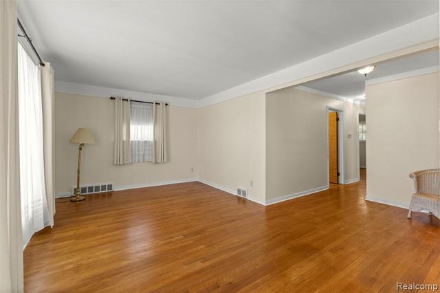 13145 Orchard Road, Southgate, MI 48195