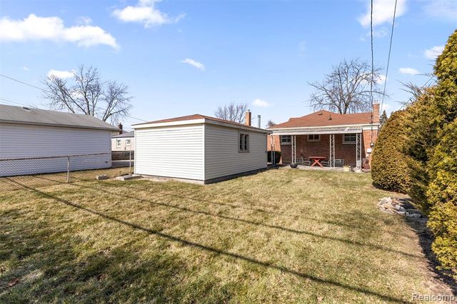 13145 Orchard Road, Southgate, MI 48195