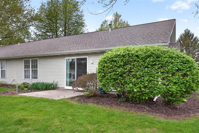 11976 Willow Wood, Holland, MI 49424