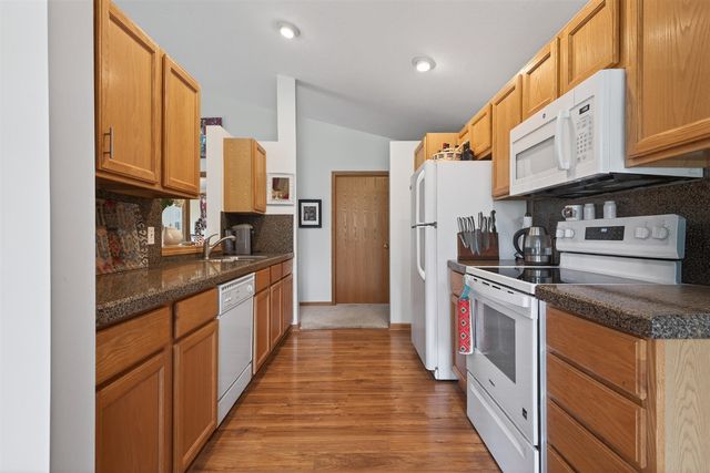 11976 Willow Wood, Holland, MI 49424