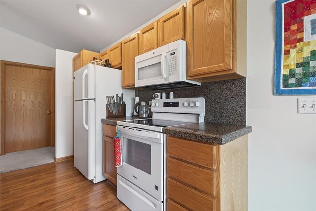 11976 Willow Wood, Holland, MI 49424