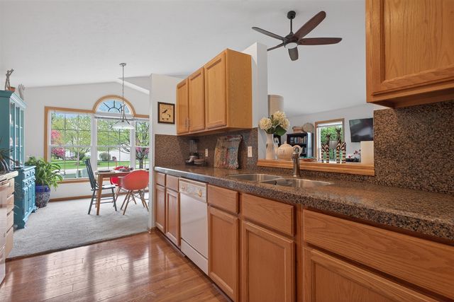 11976 Willow Wood, Holland, MI 49424