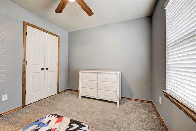 4216 Royal Garden Drive, Yukon, OK 73099